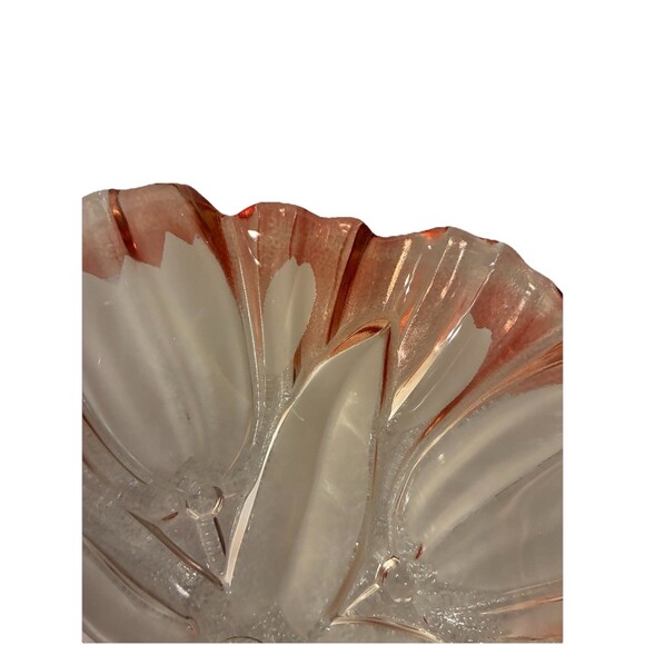 Vintage Mikasa Walter Frosted Glass “ Tulips Pink” Scalloped Edge Dish. 9 Inch - Picture 6 of 9